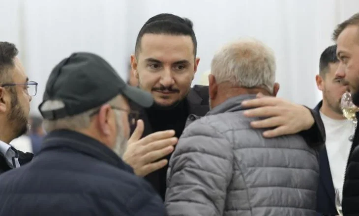 Salianji nis ‘foltoret’ anti-Berisha nga Korça? Ish-deputeti: Kur politika përpiqet të humbasë kuptimin e saj…