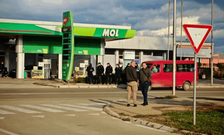 Serbët habiten para fillimit të ndeshjes me Shqipërinë: Këto janë pamje të çuditshme, në rastin më të mirë…