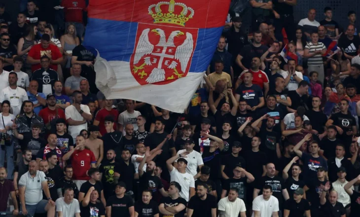 Serbia blindon Leskovacin, 5 mijë policë të angazhuar, por “harrojnë” flamurin kuqezi