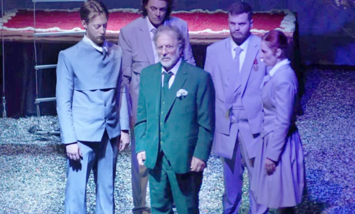 Shfaqja “Zullulandia” punuar mbi motivet e veprës së Faik Konicës dhe e plotësuar me ngjarje të realitetit të sotëm