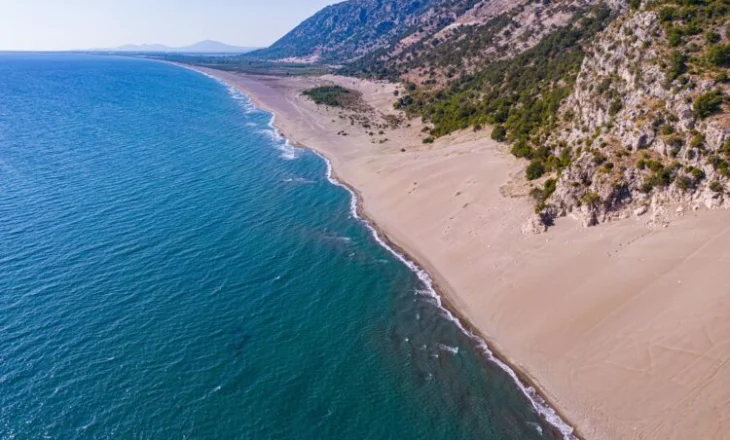 ‘Shfryhet’ dosja e Shëngjinit, hiqet masa e arrestit në shtëpi për Luiza Balën