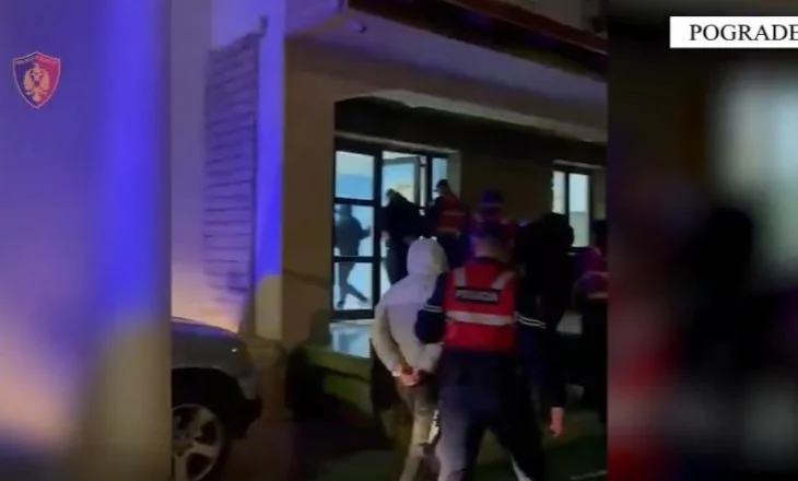 Shisnin kokainë në doza, 4 persona përfundojnë në pranga! Në kërkim edhe një 20-vjeçar