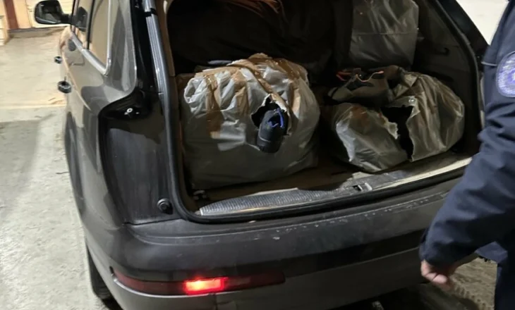 Shkelje doganore dhe veprimtari e paligjshme/ Sekuestrohen mallra të padeklaruara, substanca narkotike dhe municion…