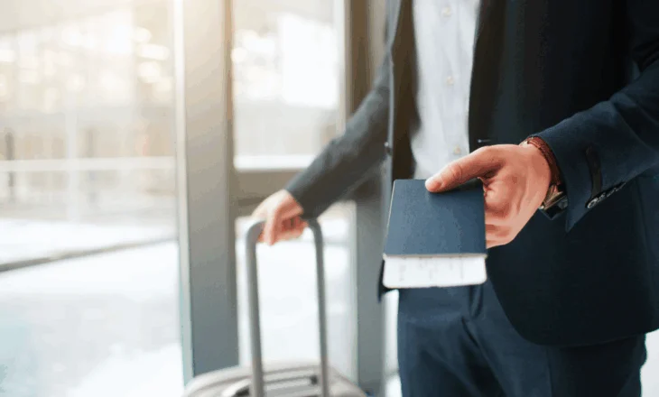 Shqiptarët tani ikin me leje pune; Bien me 28% kërkesat për azil për 7-mujorin