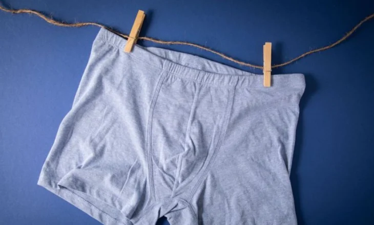 Si duhet t’i kontrollojnë të gjithë burrat – të rinj dhe të moshuar – testikujt e tyre