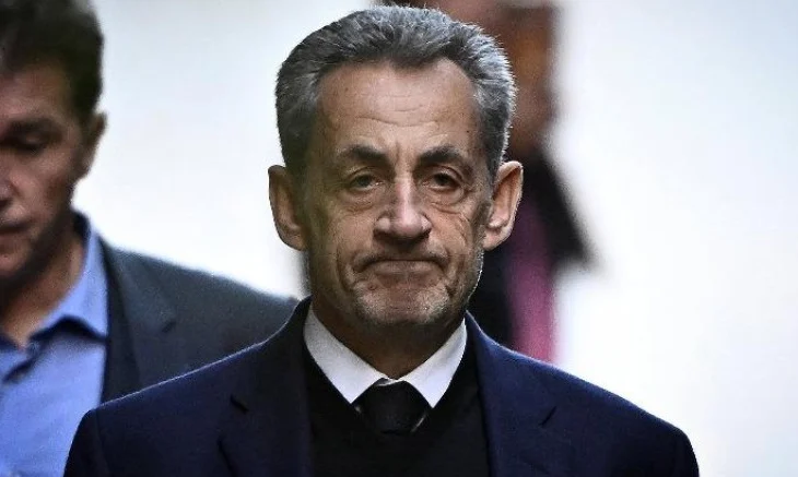 Si e kaloi Sarkozy natën e parë në qeli? Avokati i ish-presidentit: Ka bërë sport dhe ka nisur të shkruajë librin e tij