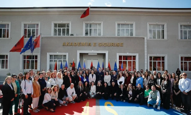 Siguria në shkolla – edhe Fierit i shtohen oficerë të rinj sigurie