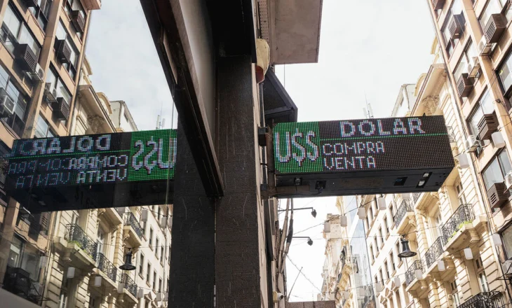 Situata financiare e Argjentinës bëhet edhe më absurde