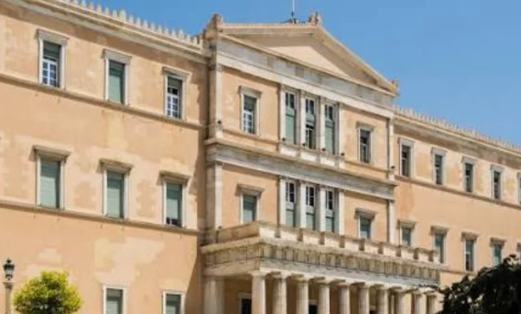 Skllavëri moderne? Greqia legalizon punën 13-orëshe mes protestave masive