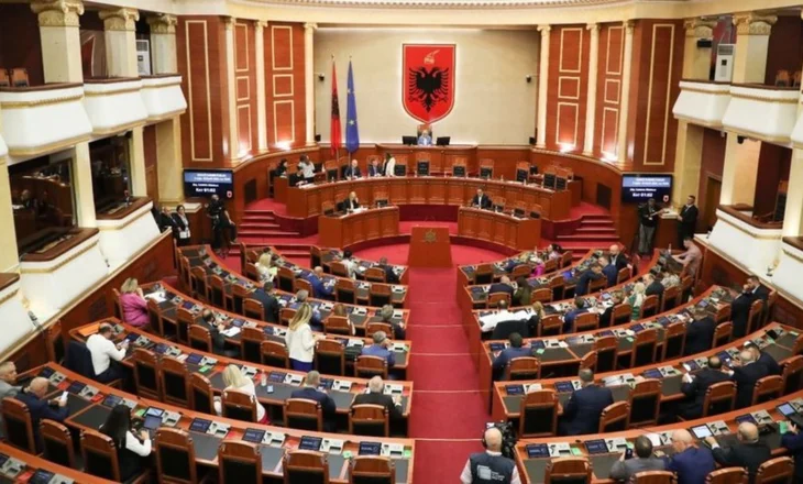 Sot Kuvend, seanca nis me një minutë heshtje për gjyqtarin Astrit Kalaja (RENDI I DITËS)