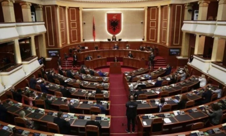 Sot seanca plenare, në rend dite kërkesa për shkarkimin e Niko Peleshit dhe ngritja e komisioneve hetimore