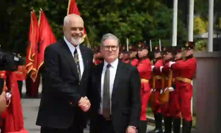 Starmer mbron Shqipërinë: E kanë fyer padrejtësisht, por në fakt duhet vlerësuar