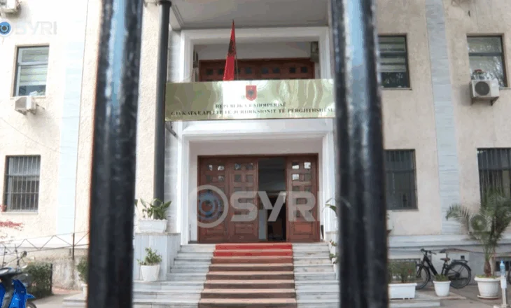 SYRI TV/ Shkambi dhe Banush Koxhaj lihen në burg, Shkambi: Ngushëlloj familjen e kolegët e gjyqtarit