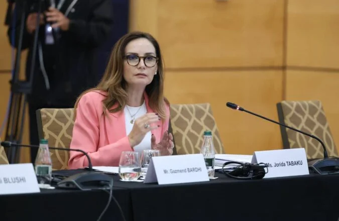 Tabaku: Integrimi evropian kërkon reforma reale, jo prezantime PowerPoint. Kanë mbetur jashtë dialogut..