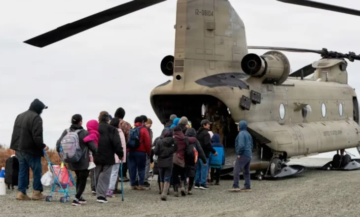 Tajfuni Halong shkatërroi fshatrat në Alaskë, 2 mijë banorët e evakuuar nuk mund të kthehen në shtëpi për 18 muajt e ardhshëm