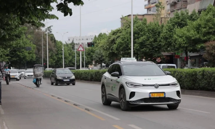 Taksat e automjeteve në e-Albania, shërbimi i ri i pagesës online, kursim kohe dhe shpenzimesh për qytetarët