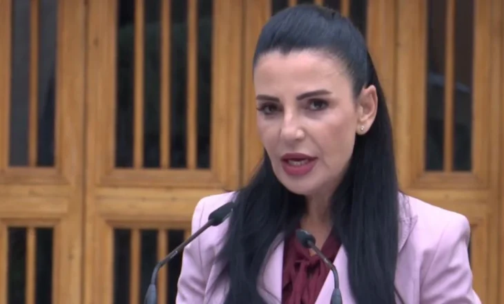 “Të rinjtë shqiptarë dinë të shkëlqejnë kur u jepet mundësia”/ Firmosja e marrëveshjes me Politeknikun, ministrja Balluku thirrje studentëve