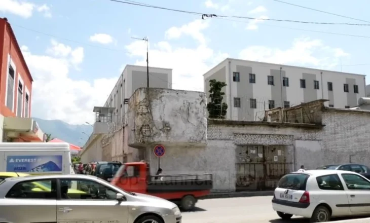 Tentativa e arratisjes së dy të burgosurve/ Tre policë të dërguar për gjykim nga Prokuroria e Tiranës, dosja zbulon shkeljet e punonjësve të “Burgut 313”