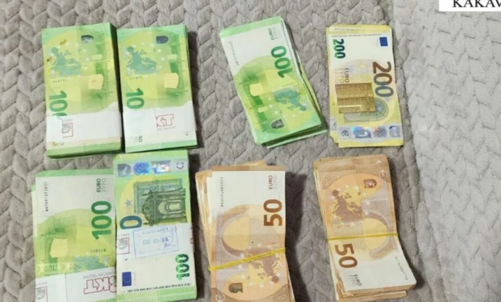 Tentoi të nxirrte nga Kakavija 53 500 euro pa i deklaruar, procedohet 55-vjeçari
