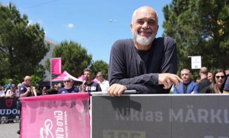 The Times: Lideri artistik i Shqipërisë, Edi Rama, mahnit galerinë me vizatime ëndërrimtare
