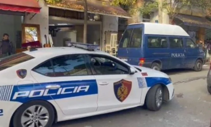 Tjetër ngjarje kriminale në vend, vritet me thikë 42-vjeçari në kalanë e Beratit