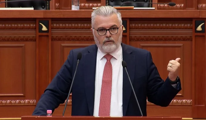 Toni Gogu: Komisionet nuk janë kinema, opozita po kërkon “Babalen 2”