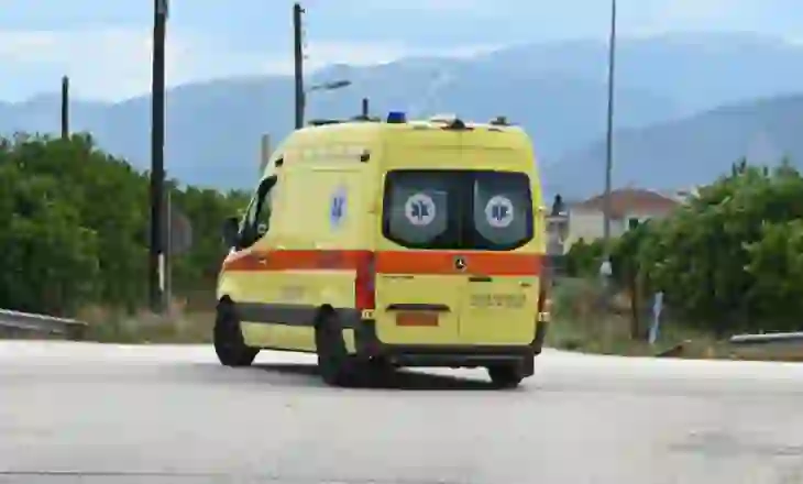 Tragjike/ Mësuesja rrëzohet papritur në sallë para kolegëve, dyshimet e para