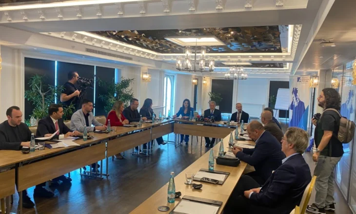 Trajnimi për deputetët e rinj, Berisha: Fatkeqësia më e madhe e një deputeti, shkëputja e lidhjeve me zgjedhësin e tij