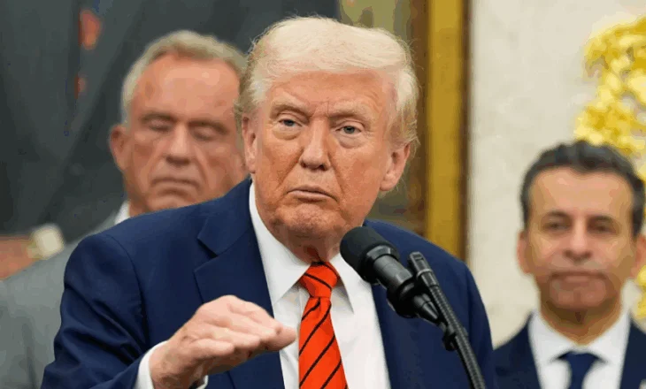 Trump paralajmëron tarifa të reja 100% për importet kineze