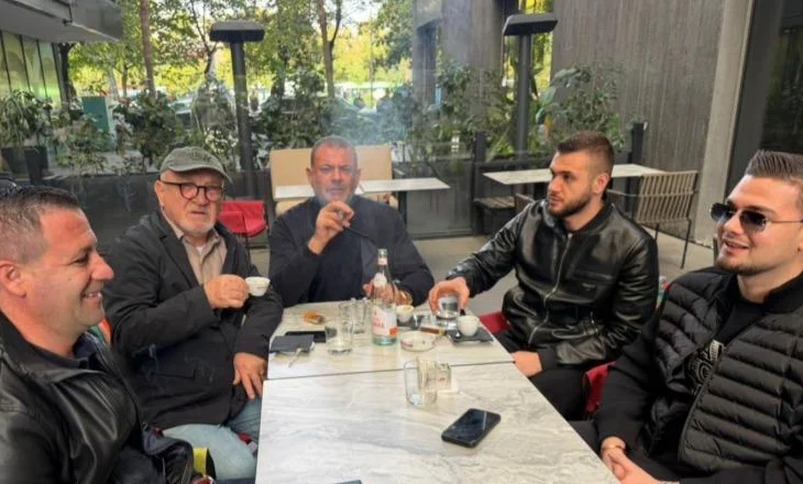 ‘U arratis pas urdhërarrestit nga SPAK’, Tom Doshi-Berishës: O mashtrues, jam në mes të Tiranës! Kreu i PD fshin postimin