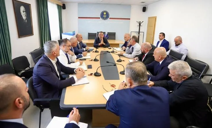 U emërua në krye të AMP-së, Merkaj zhvillon takimin e parë me stafin pas marrjes së detyrës