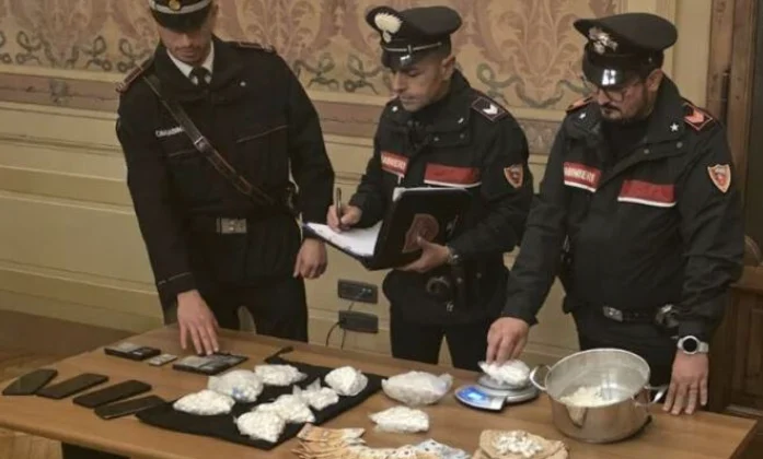 U kapën me 1 kg kokainë, arrestohen dy të rinjt shqiptarë në Itali