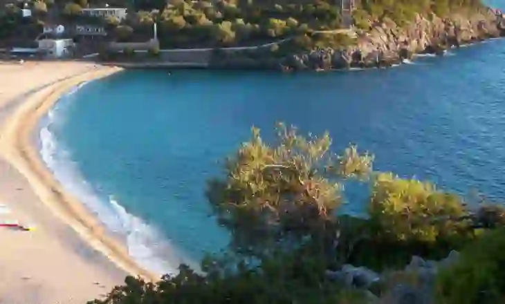 U përfituan nga krimi! GJKKO dha urdhrin, Policia konfiskon 20 pasuri, mbi 92 mijë m2 truall në Lezhë