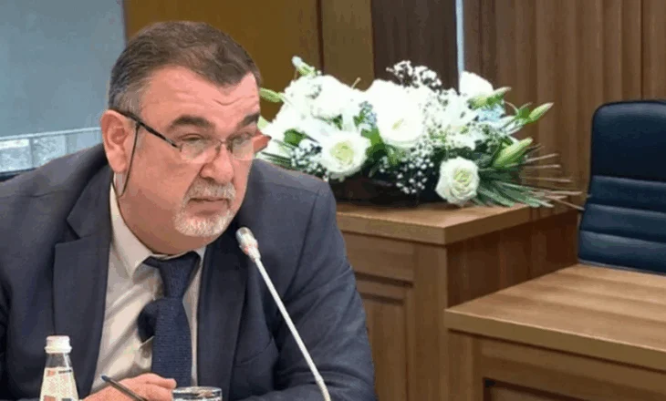 U vra në sallën e gjyqit, përcillet sot për në banesën e fundit gjyqtari Astrit Kalaja