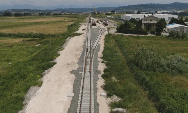 Udhëtime me tren deri në 120 km/orë, ja kur përfundon rehabilitimi i linjës hekurudhore Durrës-Rrogozhinë
