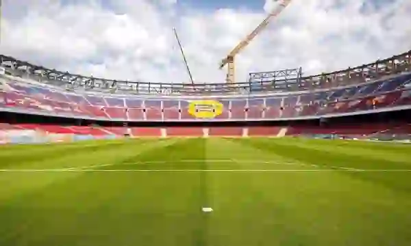 UEFA njofton se kur do të jetë gati stadiumi “Kamp Nou” i Barcelonës