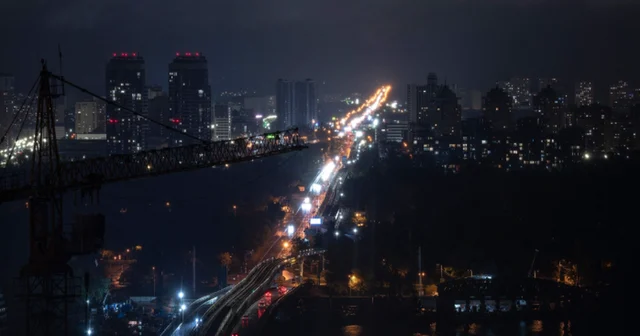 Ukraina zhytet në terr, tetë rajone pa energji elektrike për shkak të sulmeve ruse