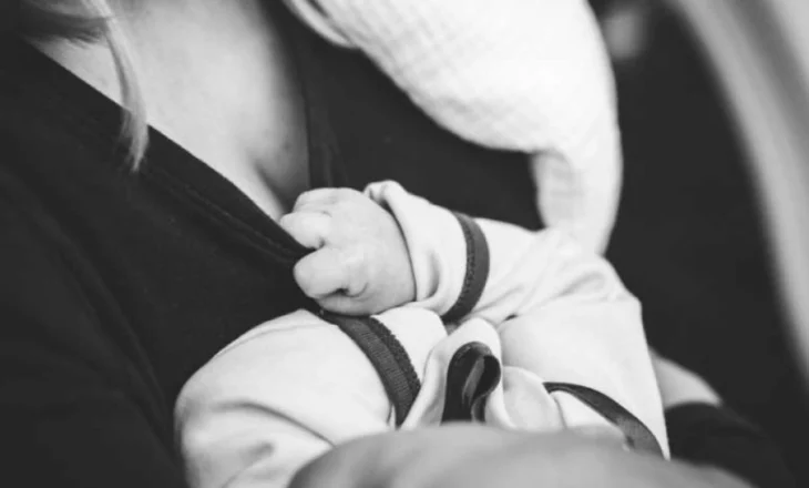 Ushqyerja me gji lidhet me mbrojtje afatgjatë imunitare kundër kancerit të gjirit