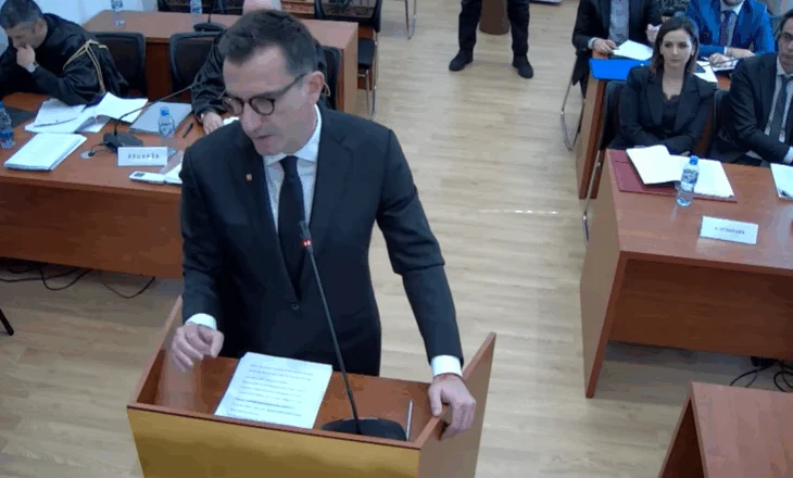 Veliaj: Me kanë izoluar në një qeli me vrasës serialë…