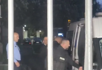 Veliaj niset drejt paraburgimit pas 7 oresh