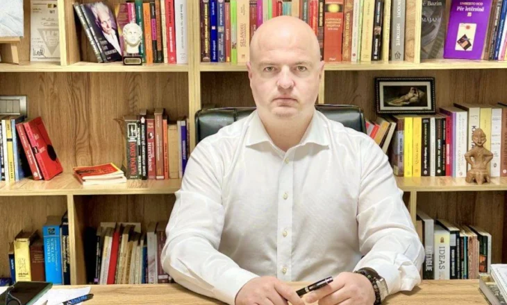 Vëllai po i arrestohej nga SPAK, deputeti i PS live në emision: U njoftova mbrëmë për aksionin…