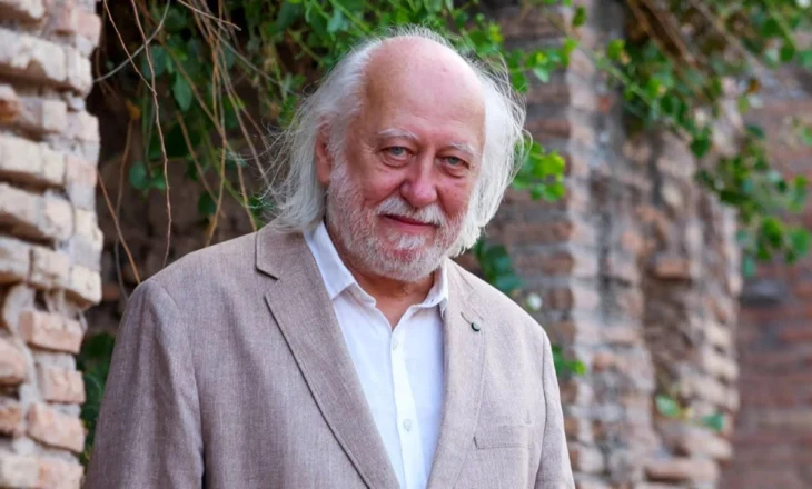 “Veprat e tij riafirmojnë fuqinë e artit në mes të kaosit”, shkrimtari hungarez László Krasznahorkai fiton çmimin Nobel për letërsi