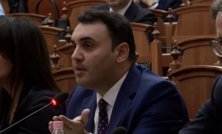 Vetëm 10 deputetë pro shkarkimit të Peleshit, Këlliçi: Nuk e dinim çfarë ishte hedhur në votim
