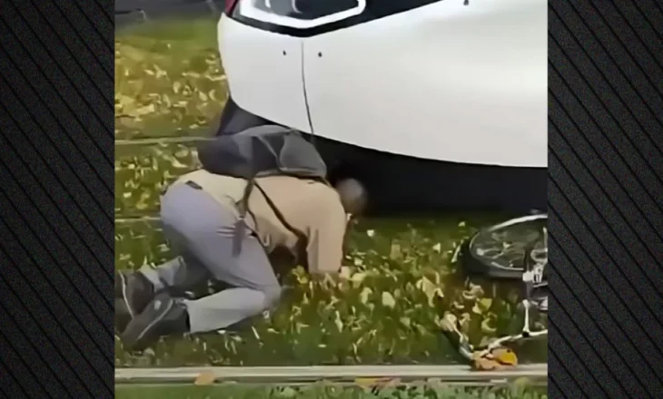 Video/ 8-vjeçari bllokohet nën tramvaj në Strasburg, shpëtohet pa lëndime serioze