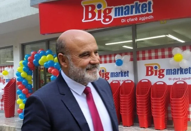VIDEO-DENONCIMI: “Big Market” shet makarona me mish “të freskët” insektesh