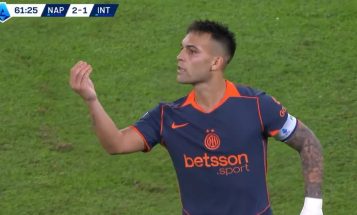 VIDEO/ Lautaro humbet toruan ndaj ish-trajnerit, i drejtohet me fyerje Kontes: Po dhj** nga poshtë