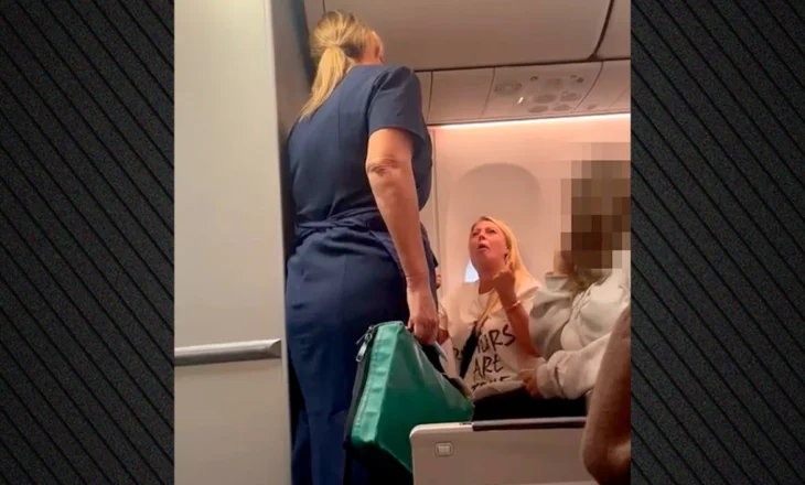 VIDEO/ Pasagjerja britanike e dehur shkakton kaos në avion, piloti bën ulje emergjente në Kretë