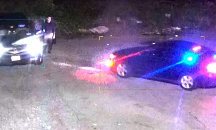 Video/ Po hidhte mbeturinat e biznesit të tij në park, policia arreston në flagrancë shqiptarin në Nju Jork
