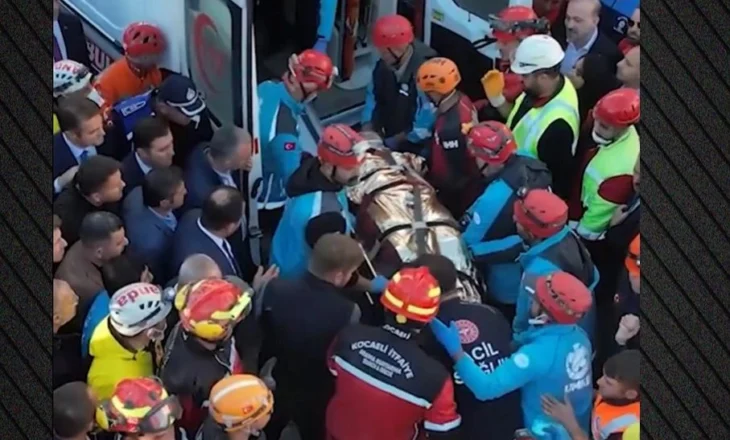 VIDEO/ Prekëse në Turqi, momenti kur 18-vjeçarja nxirret e gjallë nga shtëpia e shembur! Kërkime për prindërit…