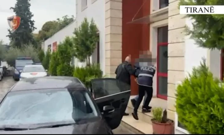 VIDEO/ Prezantohej si punonjës i forcave speciale të Policisë, arrestohet 43-vjeçari i armatosur në Tiranë
